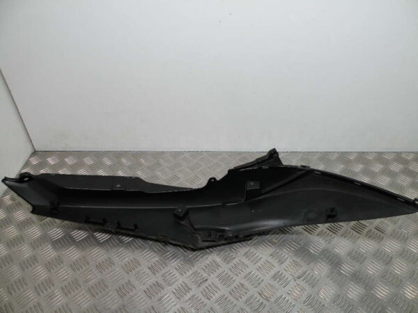 Carénage coque arrière gauche YAMAHA TRICITY 125 4t -2016-