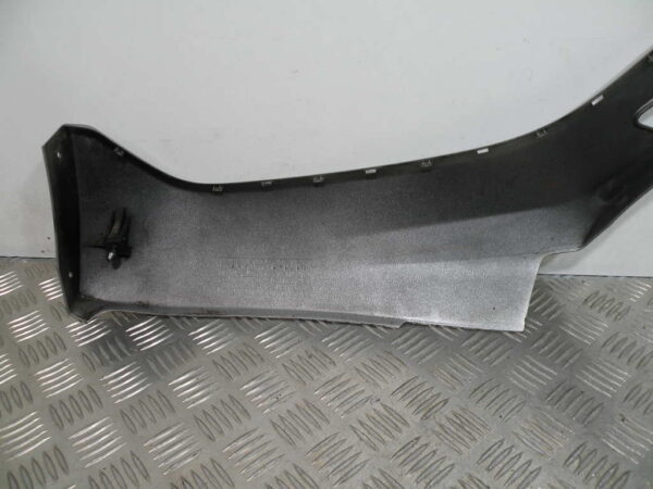 Sabot bas de caisse droit YAMAHA TRICITY 125 4t -2016-