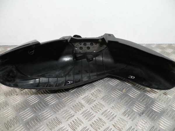 Garde-boue avant droit YAMAHA TRICITY 125 4t -2016-