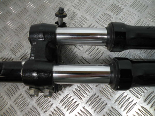 Fourche avant gauche YAMAHA TRICITY 125 4t -2016-