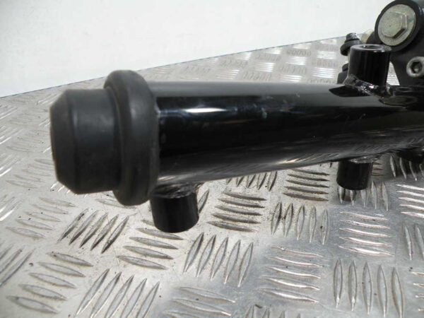 Fourche avant gauche YAMAHA TRICITY 125 4t -2016-