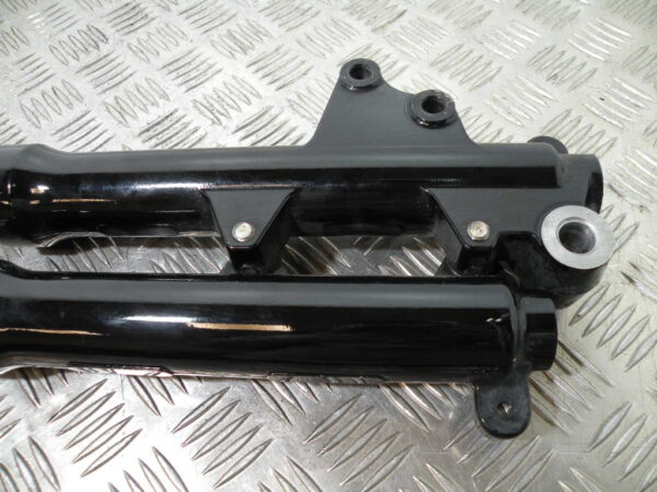 Fourche avant gauche YAMAHA TRICITY 125 4t -2016-