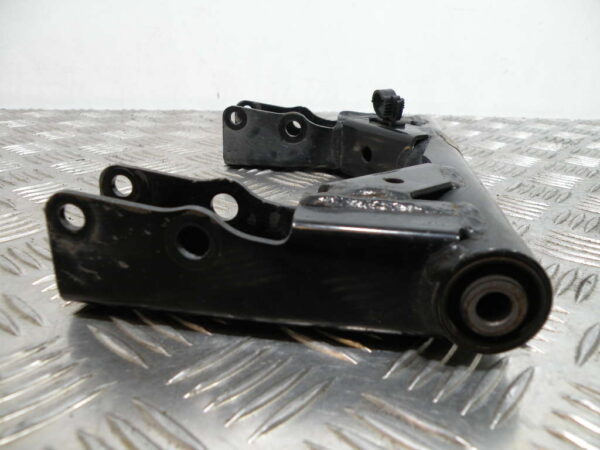 Support moteur YAMAHA TRICITY 125 4t -2016-