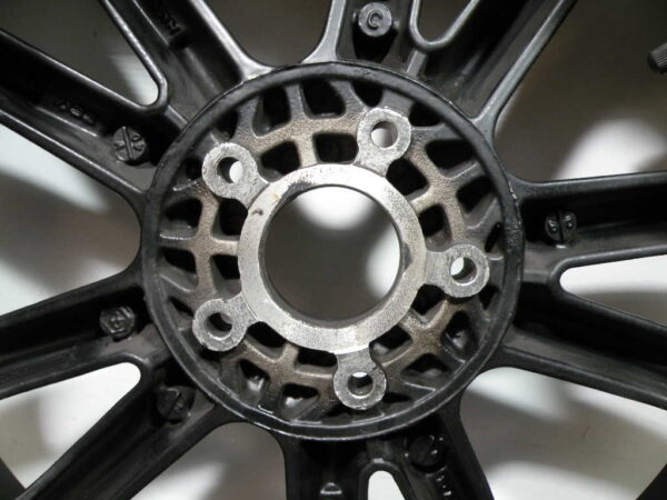 Roue arrière GILERA  FUOCO 500 4t -2010-