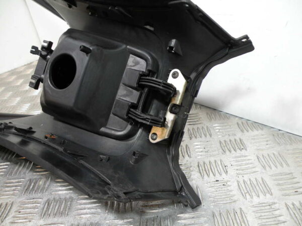 Carénage central de réservoir GILERA  FUOCO 500 4t -2010-