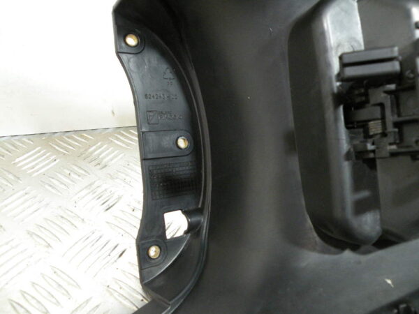 Carénage central de réservoir GILERA  FUOCO 500 4t -2010-