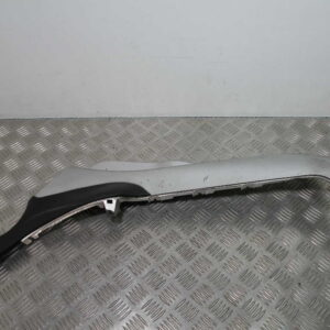 Sabot bas de caisse gauche GILERA  FUOCO 500 4t -2010-