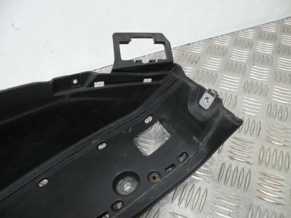 Marche pied droit GILERA  FUOCO 500 4t -2010-
