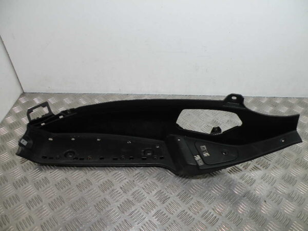 Marche pied gauche GILERA  FUOCO 500 4t -2010-