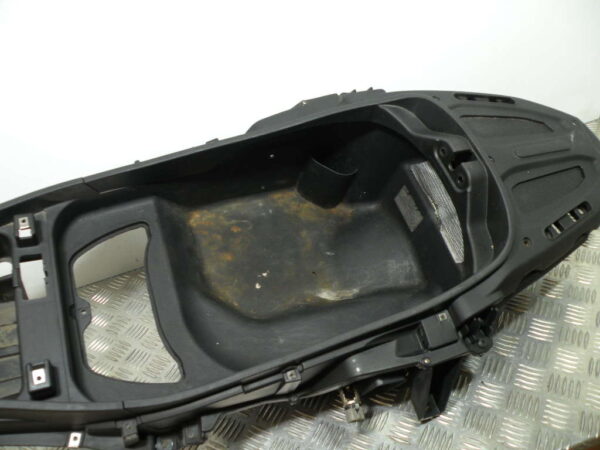 Coffre sous selle GILERA  FUOCO 500 4t -2010-