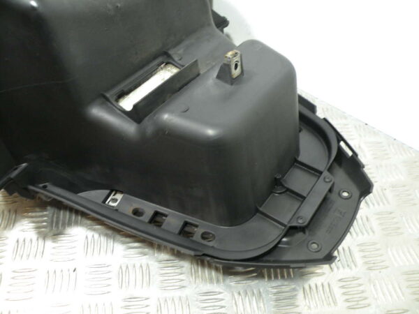 Coffre sous selle GILERA  FUOCO 500 4t -2010-