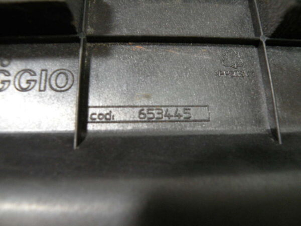 Cache batterie GILERA  FUOCO 500 4t -2010-