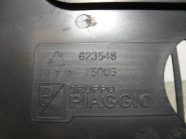 Cache carénage face avant GILERA  FUOCO 500 4t -2010-