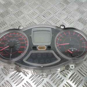 Compteur (74 614 km) GILERA  FUOCO 500 4t -2010-