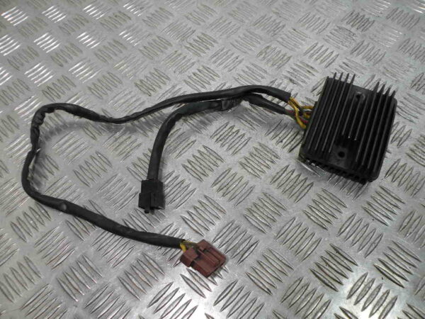 Régulateur de tension GILERA  FUOCO 500 4t -2010-