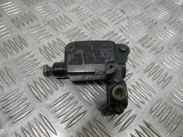 Maître cylindre de frein avant GILERA  FUOCO 500 4t -2010-