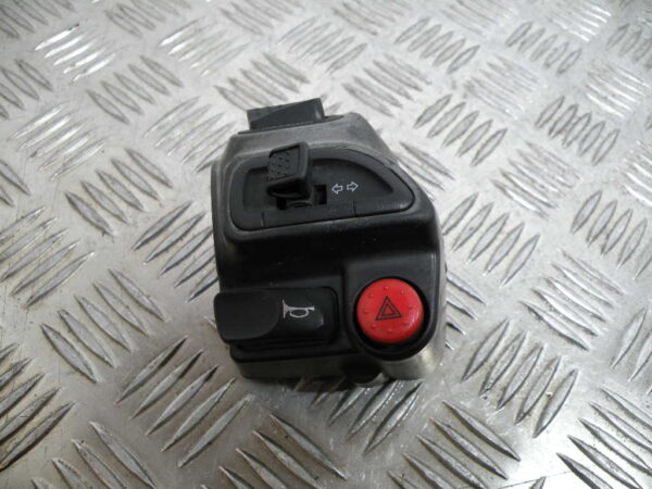 Commodo gauche GILERA  FUOCO 500 4t -2010-