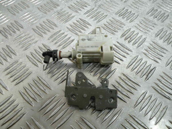Mécanisme et serrure de coffre GILERA  FUOCO 500 4t -2010-
