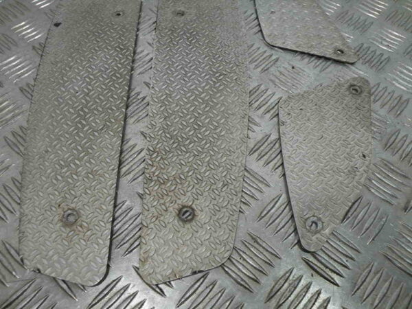 Tapis de marchepied GILERA  FUOCO 500 4t -2010-