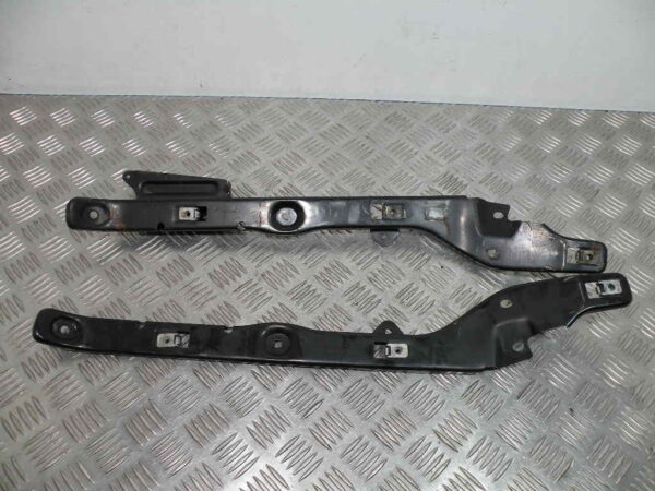 Support marchepied GILERA  FUOCO 500 4t -2010-