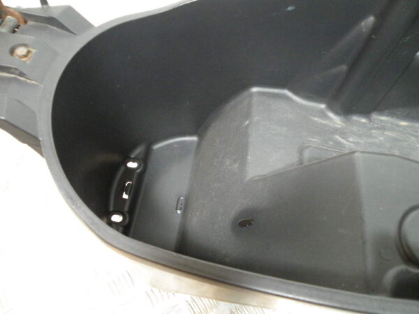 Coffre sous selle YAMAHA MAJESTY 125 4t -2003-