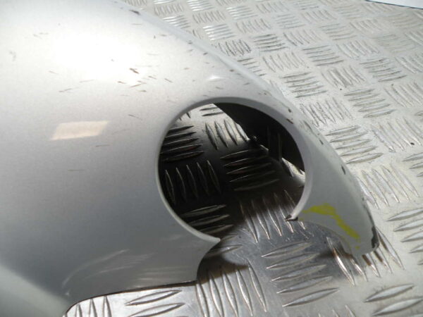 Coque arrière gauche YAMAHA MAJESTY 125 4t -2003-