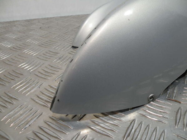 Coque arrière gauche YAMAHA MAJESTY 125 4t -2003-