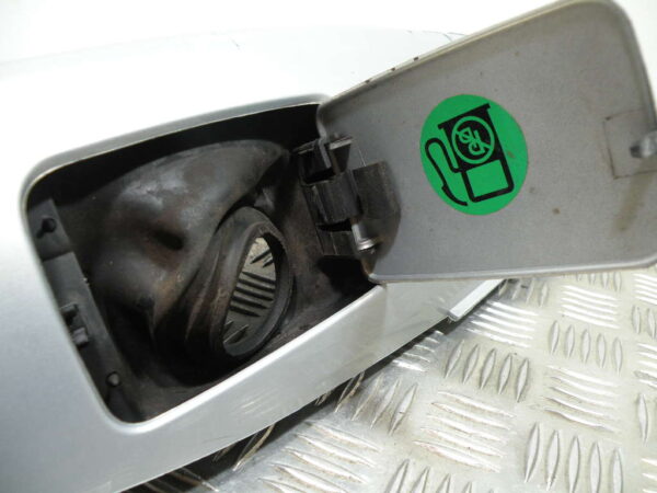 Coque arrière gauche YAMAHA MAJESTY 125 4t -2003-