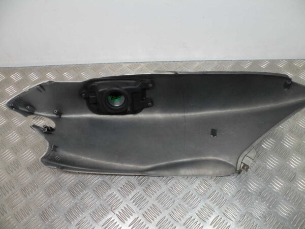 Coque arrière gauche YAMAHA MAJESTY 125 4t -2003-