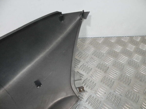 Coque arrière gauche YAMAHA MAJESTY 125 4t -2003-