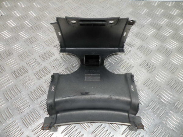 Carénage de jonction arrière YAMAHA MAJESTY 125 4t -2003-