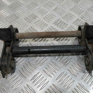Support moteur  YAMAHA MAJESTY 125 4t -2003-