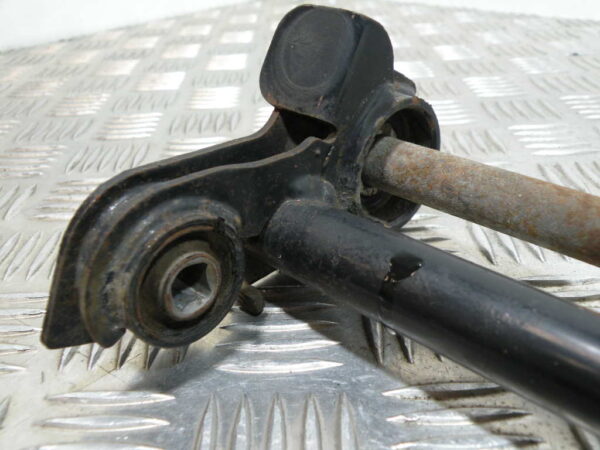 Support moteur  YAMAHA MAJESTY 125 4t -2003-