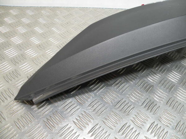 Coque arrière gauche SYM GTS 125I  4t -2014-