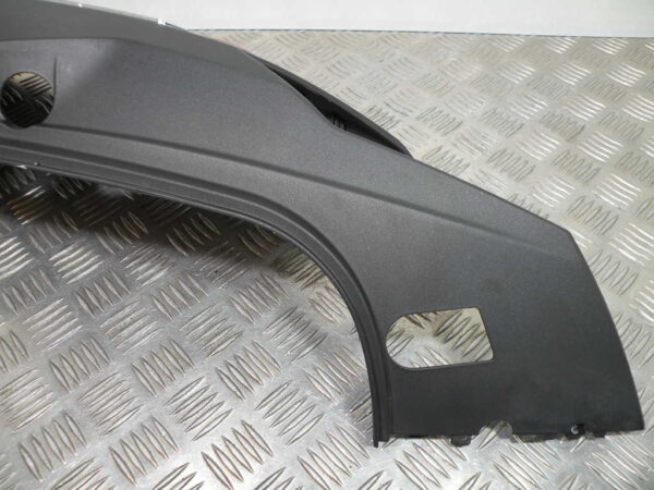 Coque arrière gauche SYM GTS 125I  4t -2014-
