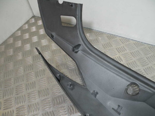 Coque arrière droite SYM GTS 125I  4t -2014-