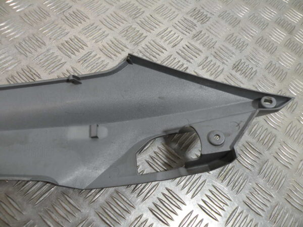 Carénage latéral droit SYM GTS 125I  4t -2014-