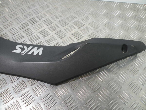 Bas de caisse gauche SYM GTS 125I  4t -2014-