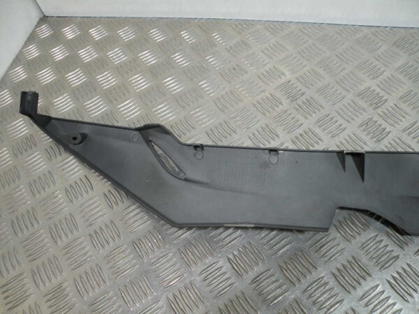 Bas de caisse gauche SYM GTS 125I  4t -2014-