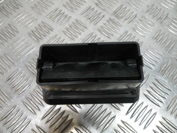 Grille d’aération de tablier SYM GTS 125I  4t -2014-