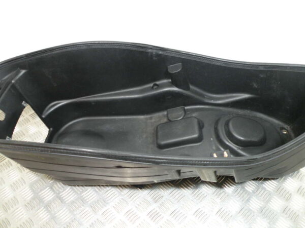 Coffre sous selle SYM GTS 125I  4t -2014-