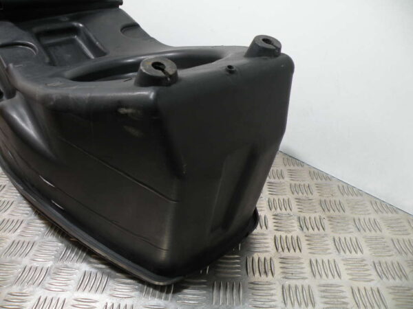 Coffre sous selle SYM GTS 125I  4t -2014-