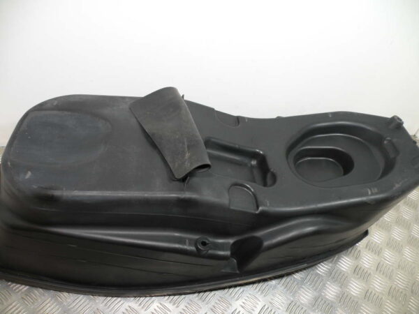 Coffre sous selle SYM GTS 125I  4t -2014-
