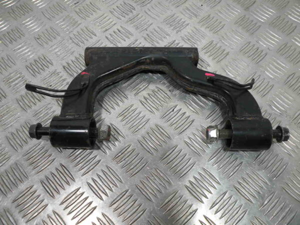 Support moteur SYM GTS 125I  4t -2014-