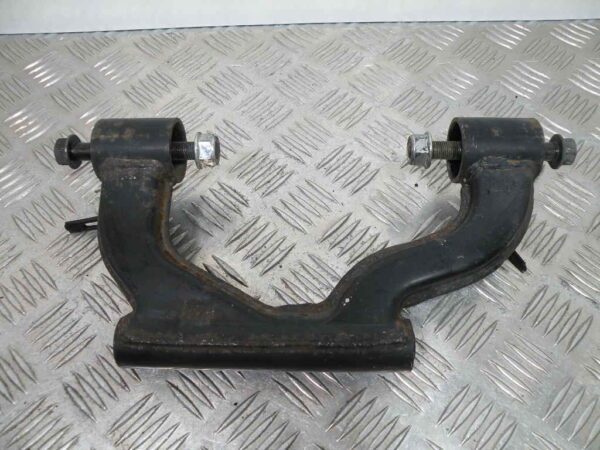 Support moteur SYM GTS 125I  4t -2014-