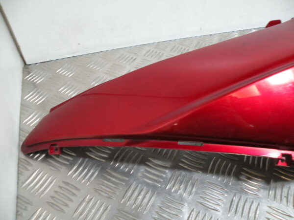 Coque arrière gauche   DAELIM S2 125 4t -2010-