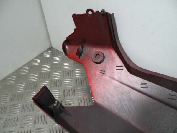 Coque arrière gauche   DAELIM S2 125 4t -2010-