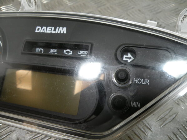 Compteur (25 898 km)   DAELIM S2 125 4t -2010-