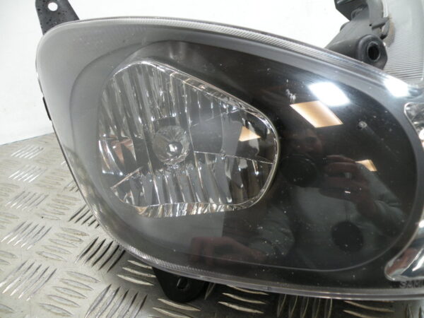 Optique / Phare avant   DAELIM S2 125 4t -2010-