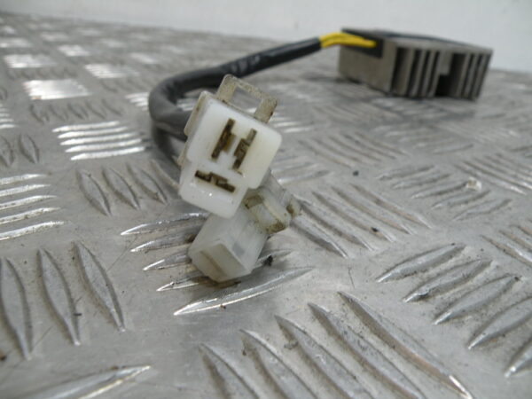 Régulateur de tension   DAELIM S2 125 4t -2010-